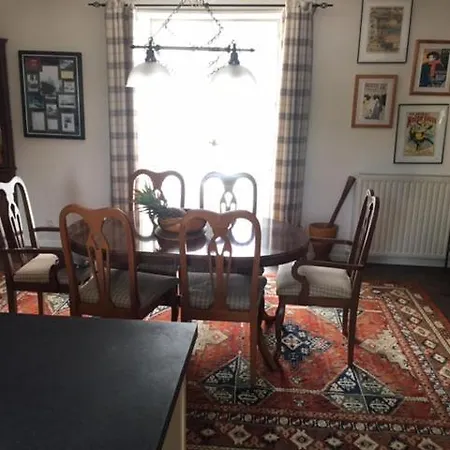 Sourdevalle Oda ve Kahvaltı 3*