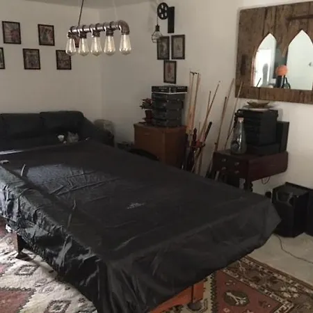 Oda ve Kahvaltı Sourdevalle 3*