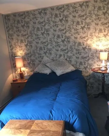 Sourdevalle Oda ve Kahvaltı 3*